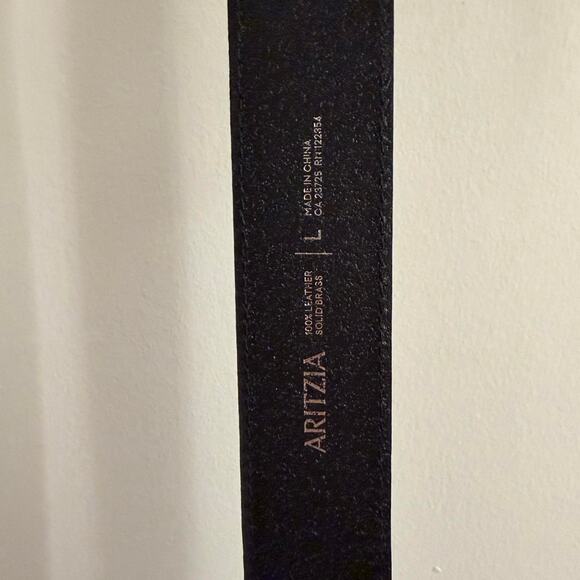 women’s ARITZIA emblem solid brass–leather belt [L]